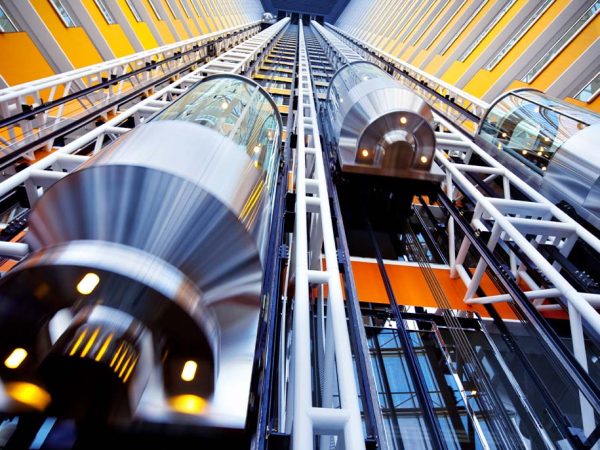سرعت آسانسور؛ بایدها و نبایدها - گروه صنعتی آسانسور و پله برقی بهران